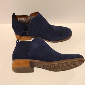 Toms Deia ankle bootie navy size 41 or 9.5